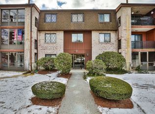 2 Greenbriar Dr APT 308, North Reading, MA 01864