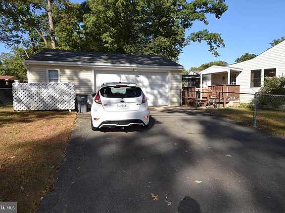 2nd image of 10801 Warwick Ave