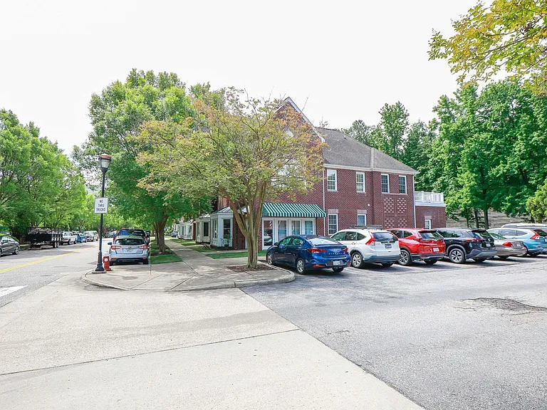 179 Herman Melville Ave — Photo 1
