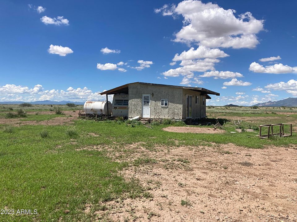 2nd image of 2302 N Seminole Road #23-02A