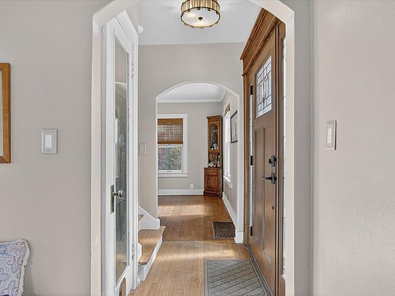 5th image of 1732 Jackson Ave