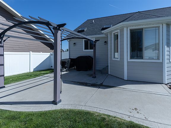 4th image of 4305 13th Ave S