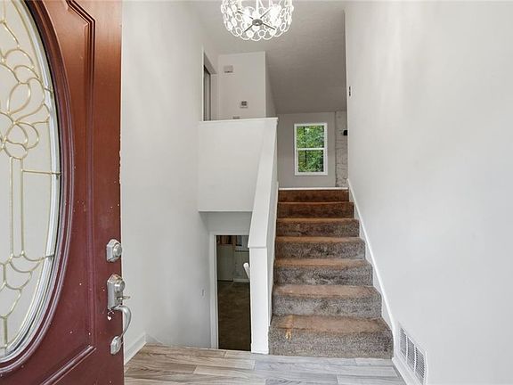 4th image of 5382 Janet Ln
