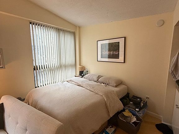 5th image of 12 Stoneholm St APT 422