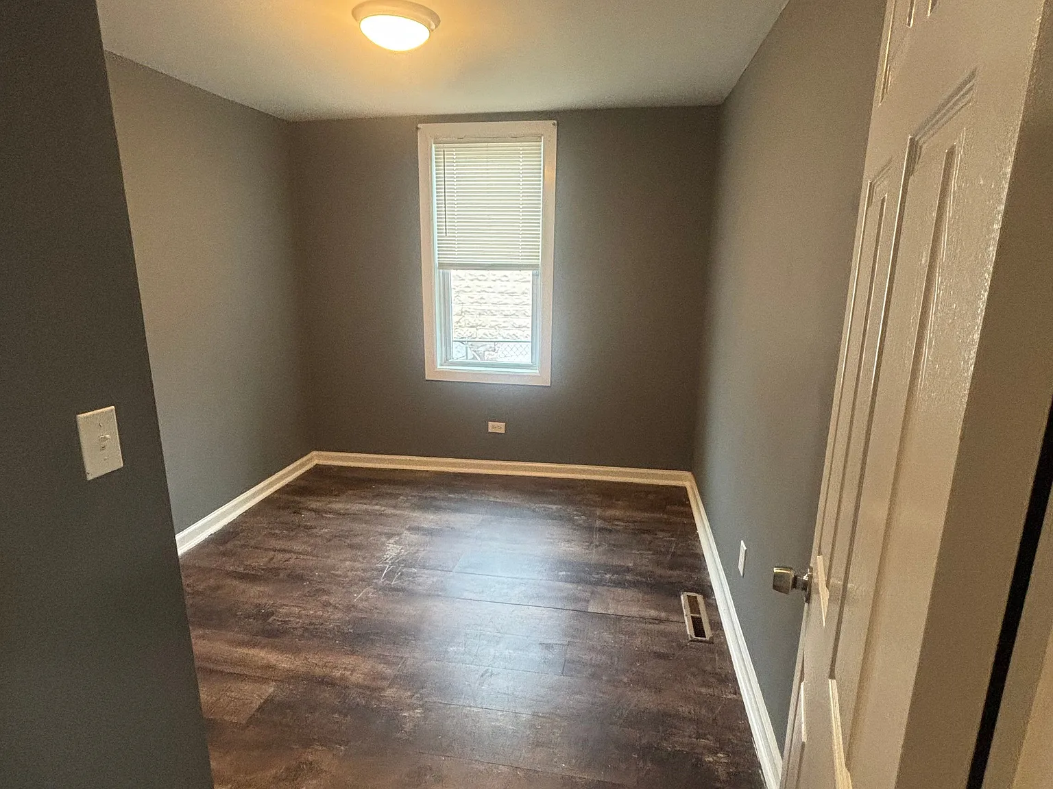 2 bed, 1.0 bath, $1,650 — Photo 2