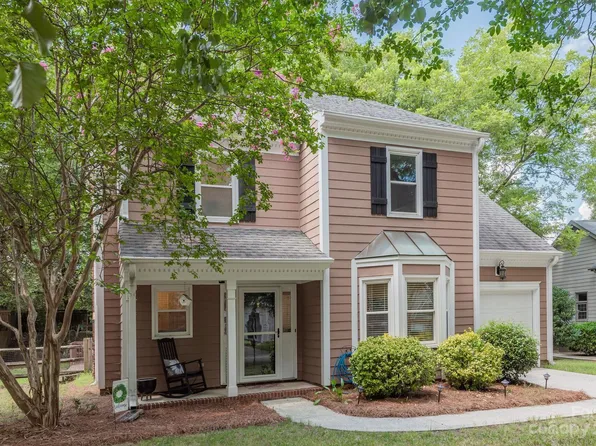 9204 Four Acre Ct, Charlotte, NC 28210