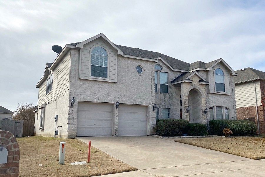 2nd image of 520 Bailer Dr