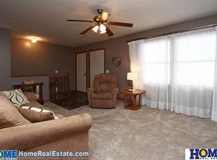2230 Atwood Ln, Lincoln, NE 68521