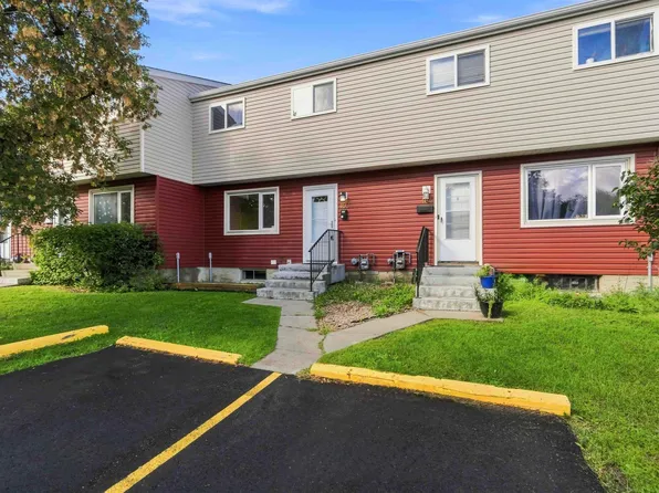 160 Habitat Cres NW, Edmonton, AB T5A 2X7