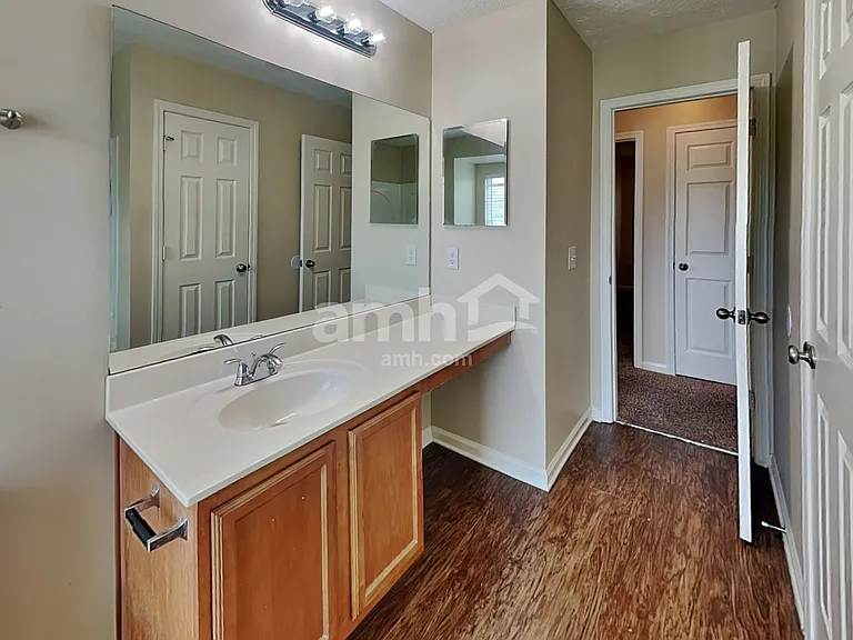 402 Leaflet Ives Trl — Photo 17