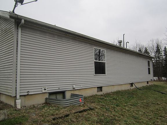 4th image of 564 Elm St