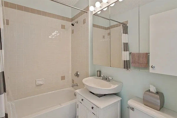 Rented by Modern Spaces | media 5