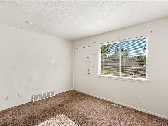3rd image of 5414 Knox Ave