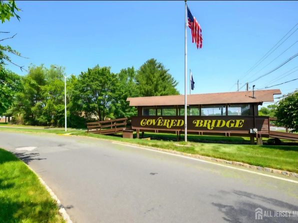 11 E Pinecluster Cir #F