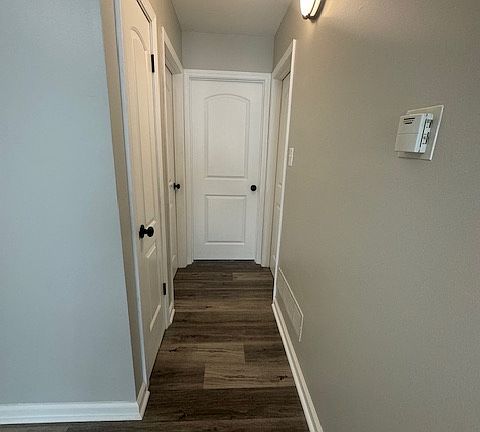 5th image of 1103-1103 Evans Ave #2A