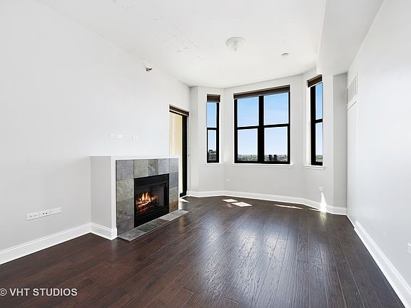 3rd image of 1464 S Michigan Ave #P-142