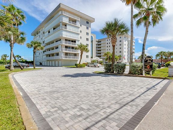3rd image of 3740 Ocean Beach Blvd