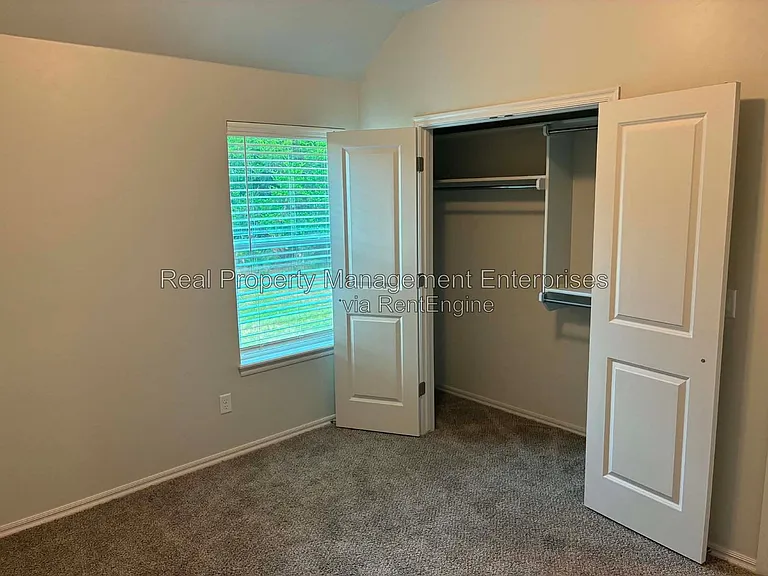 343751 E 870th Rd — Photo 14