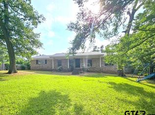 105 Glenwood Dr, Palestine, TX
