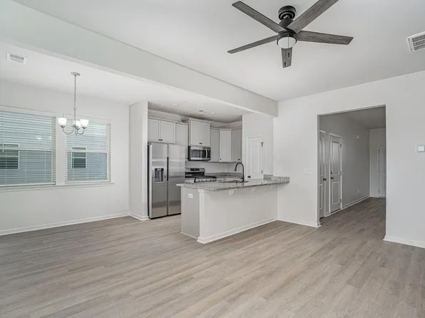 1084 Cornelia St, Elgin, SC