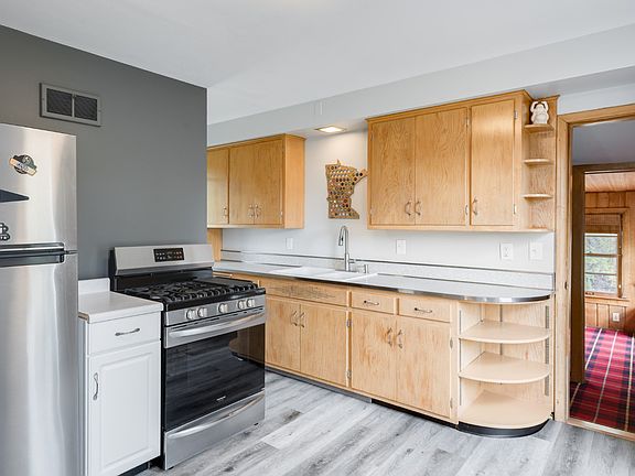 4th image of 1827 2nd St NE #2