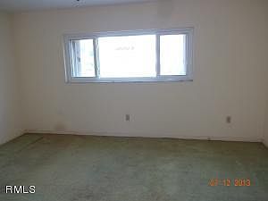 5th image of 382 SE Thornhill Dr