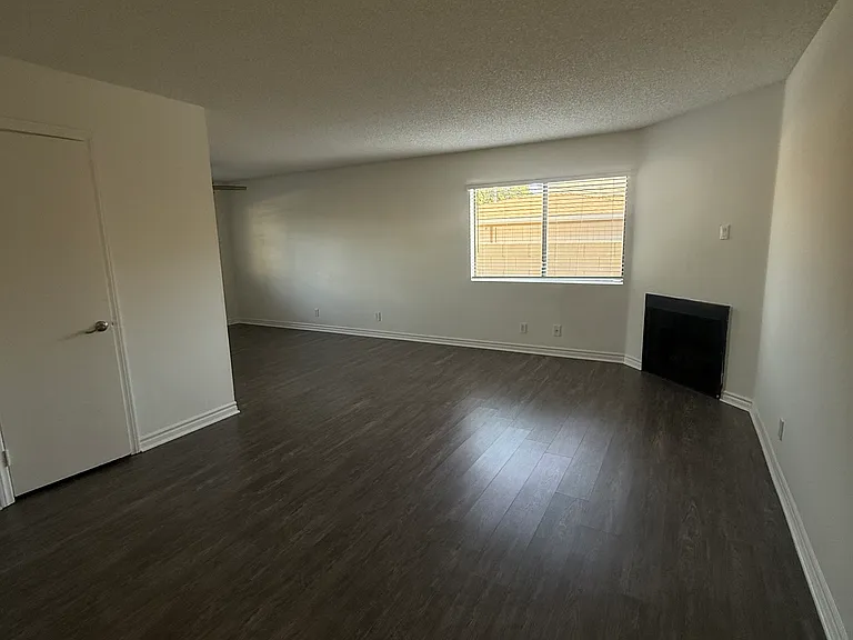 Jasmine Townhomes — Photo 1