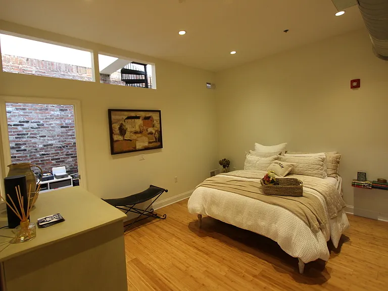139 7th St #2000 — Photo 30