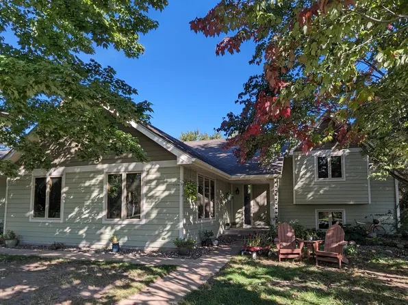 704 Bean Ave, Mora, MN 55051