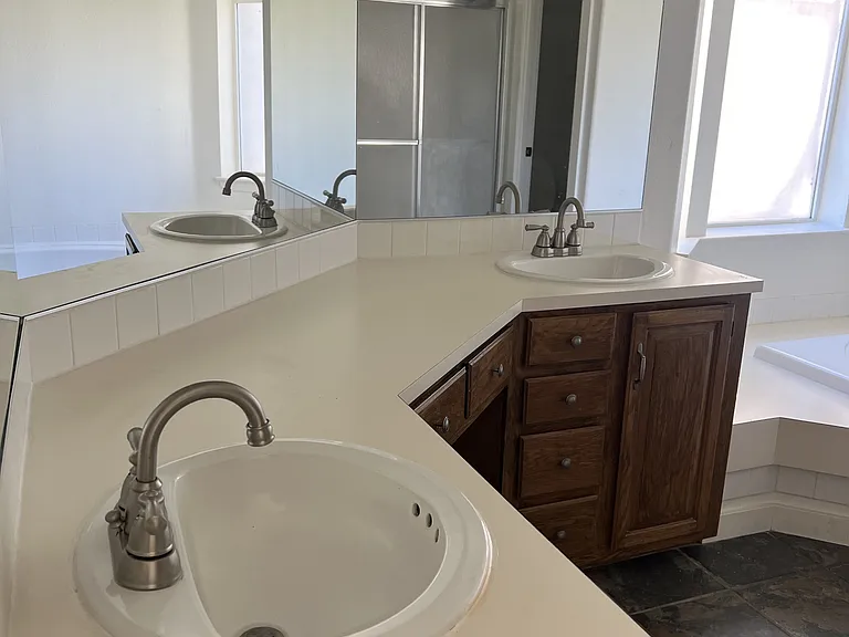 3171 E Horse Thief Dr — Photo 32