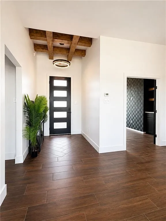 4 bed, 3.0 bath, 2255 sqft, $3,400 — Photo 2