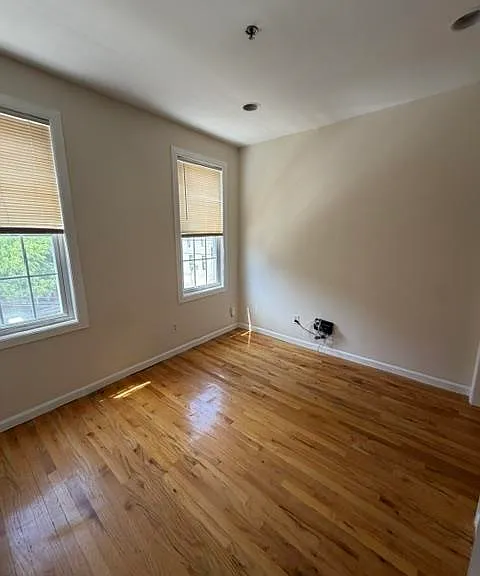 331 Monroe St #2L — Photo 6