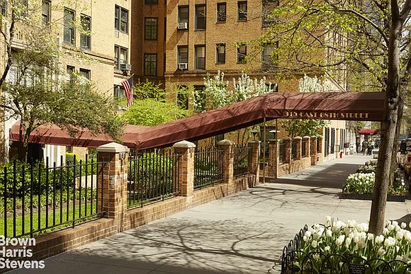 Sold by Highline Residential | media 20