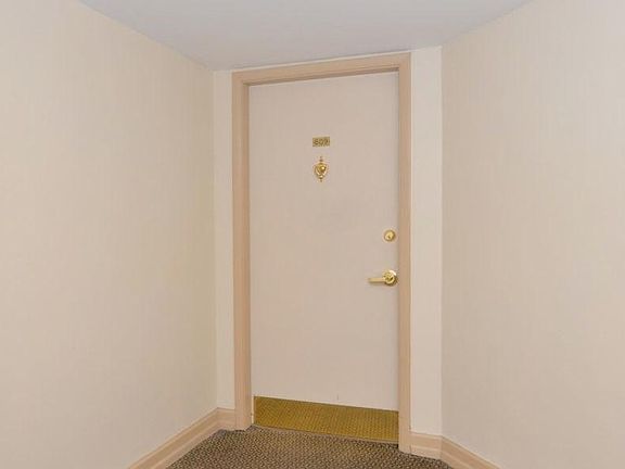 3rd image of 400 E Colonial Dr APT 609