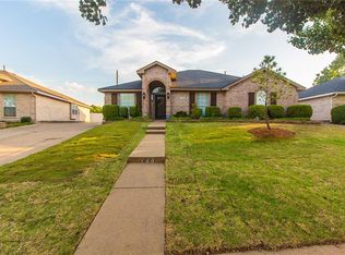725 Trees Dr, Cedar Hill, TX 75104