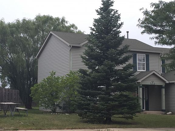 3rd image of 222 Magnolia Dr