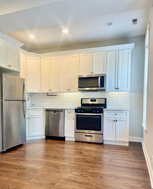 1st image of 2441 W Thomas St #2F