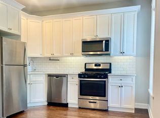 2441 W Thomas St #2F, Chicago, IL 60622