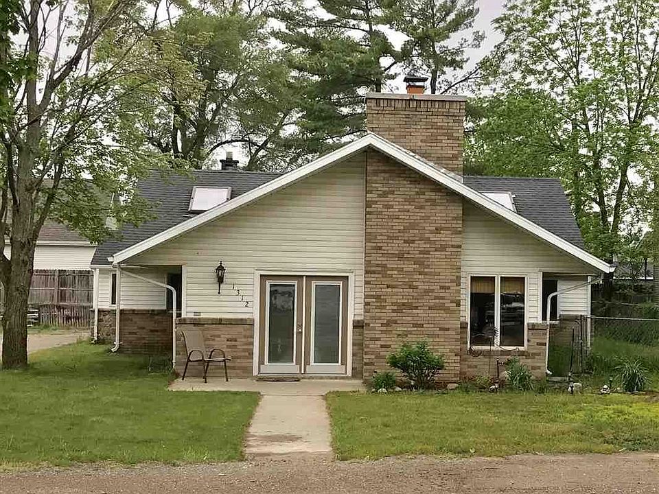 1st image of 1312 Veterans Dr
