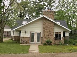 1312 Veterans Dr, Traverse City, MI 49684