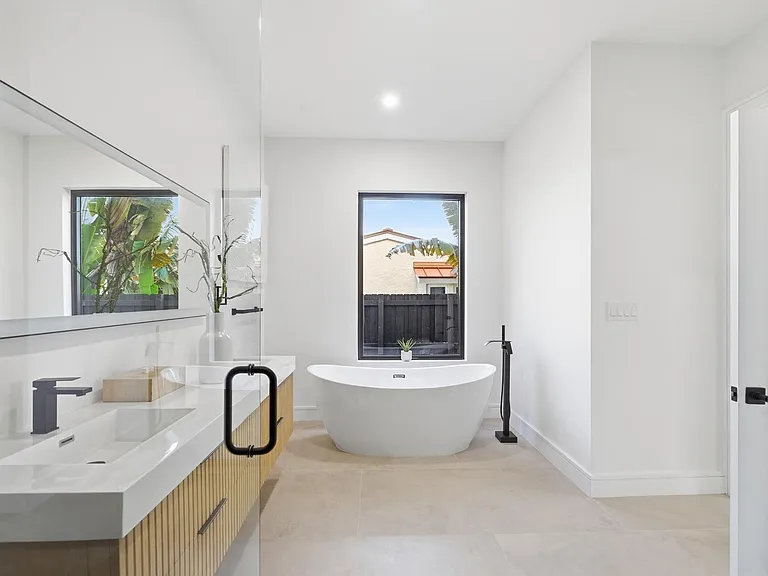 1308 Avocado Isle — Photo 27