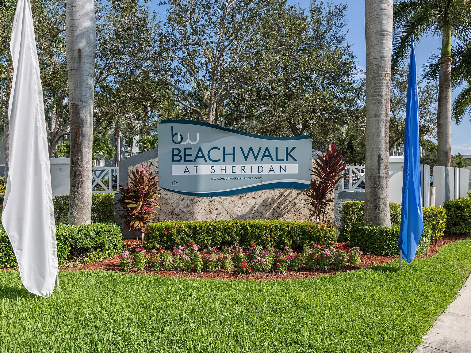 Beachwalk at Sheridan — Photo 2