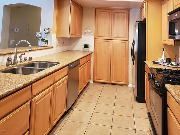5th image of 650 Ivywood Ln Unit F
