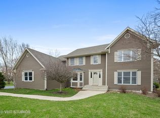 7601 Dairy Ln, Crystal Lake, IL 60014