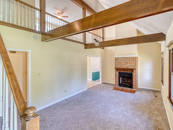 5th image of 504 Countrywood Dr