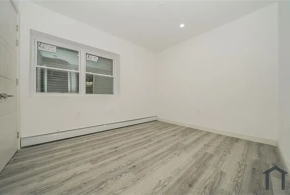 1046 E 213th St #2 — Photo 2