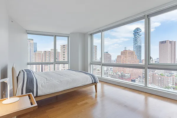 Rented by Nest Seekers International | media 13