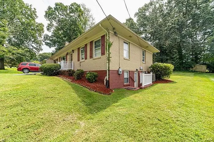 2 bed, 2118 sqft, $1,590 — Photo 3
