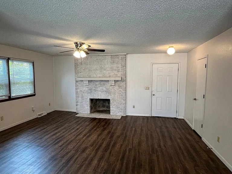 3335 E Sunset St A&B — Photo 19