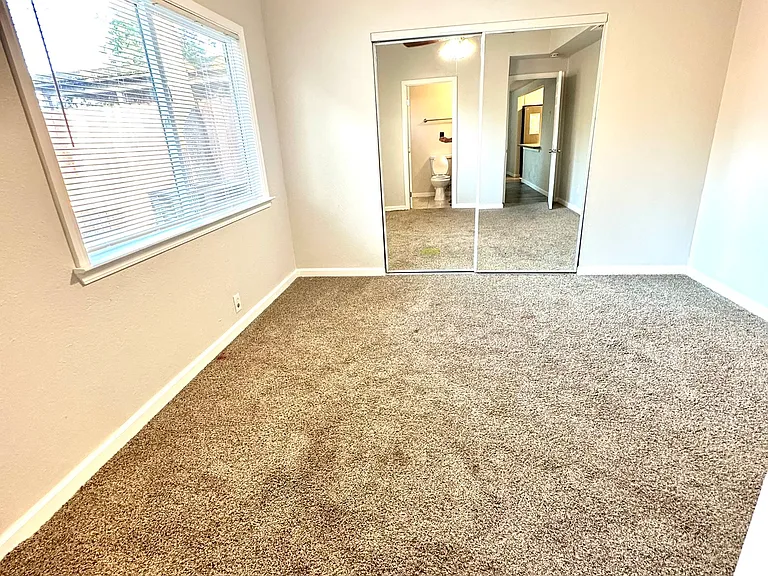 2037 Robert Way #A3 — Photo 9